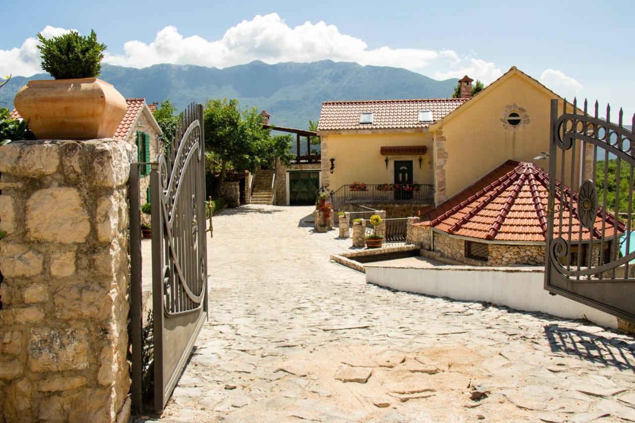 Holiday Home Casa Country Zadvarje Exterior photo